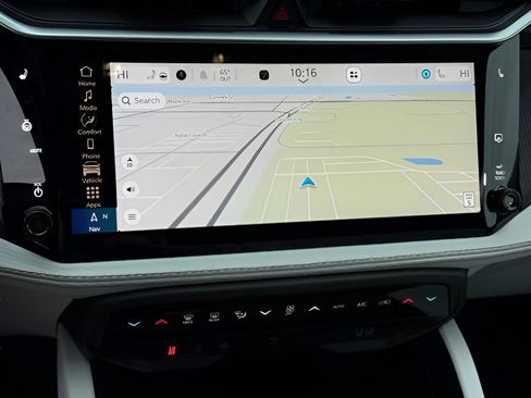 New 2026 Jeep Cherokee Overland w/ Trailer Tow Group image 24