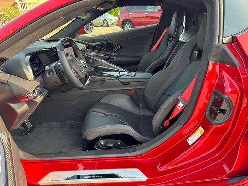 Used 2024 Chevrolet Corvette Z06 RWD image 13