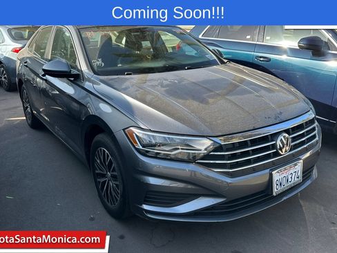 Used 2021 Volkswagen Jetta SE w/ SE Cold Weather Package FWD image 1