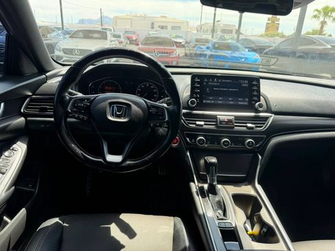 Used 2018 Honda Accord Sport image 25