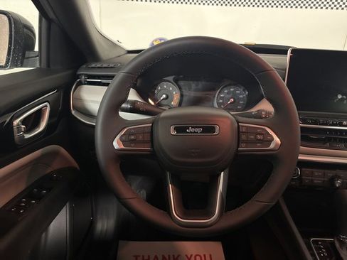New 2026 Jeep Compass Limited image 30
