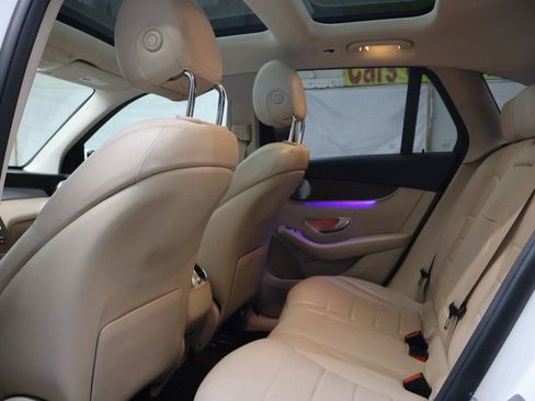 Used 2020 Mercedes-Benz GLC 350e 4MATIC w/ Premium Package image 15