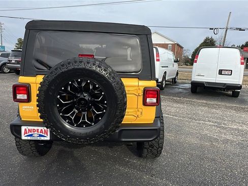 Used 2019 Jeep Wrangler Sport image 6