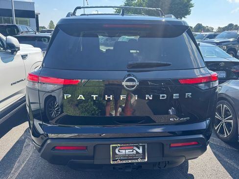 Used 2022 Nissan Pathfinder SV w/ SV Premium Package AWD/4WD image 4