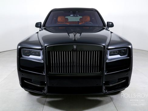 Certified 2023 Rolls-Royce Cullinan Black Badge AWD/4WD image 7