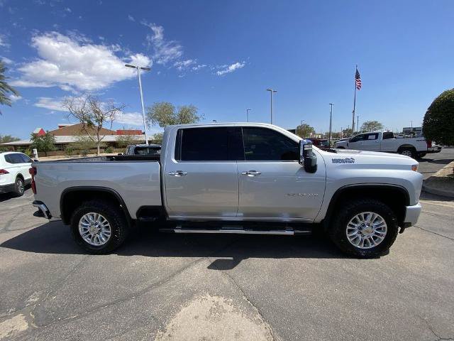 Used 2023 Chevrolet Silverado 2500 High Country AWD/4WD image 2