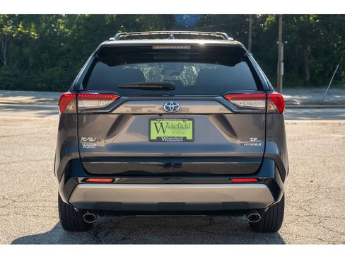 Used 2022 Toyota RAV4 SE w/ SE Grade Weather Package AWD/4WD image 7