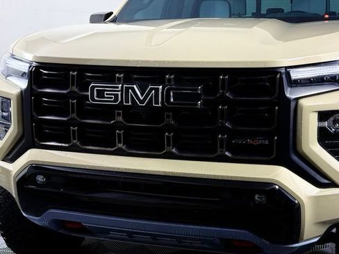 Used 2024 GMC Canyon AT4X AWD/4WD image 13
