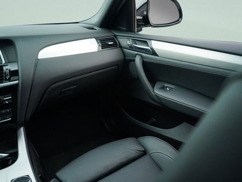 Used 2018 BMW X4 M40i image 45