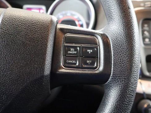 Used 2013 Dodge Journey SXT w/ Flexible Seating Group image 17