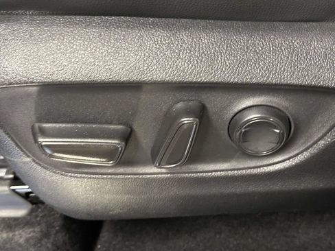 Used 2023 Toyota Highlander XSE AWD/4WD image 21
