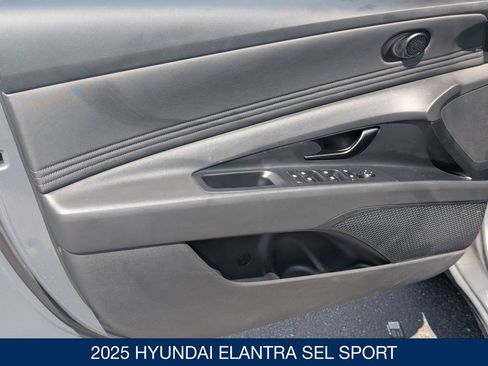 Certified 2025 Hyundai Elantra Sport FWD image 11