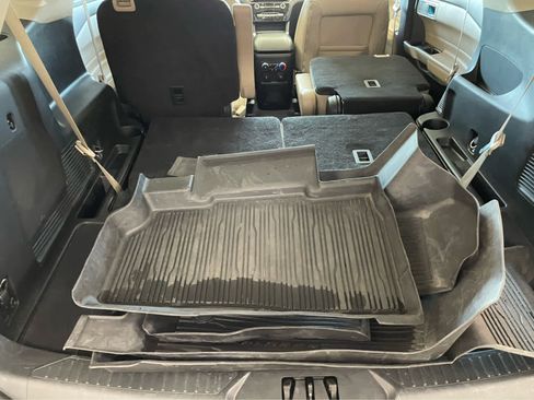 Certified 2022 Ford Explorer Limited w/ Equipment Group 301A image 27