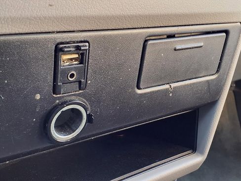 Used 2016 Toyota Sienna LE image 22