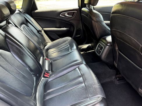 Used 2015 Chrysler 200 C image 39