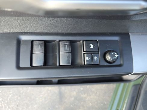 Used 2022 Toyota Tundra SR5 w/ SR5 Convenience Package image 29