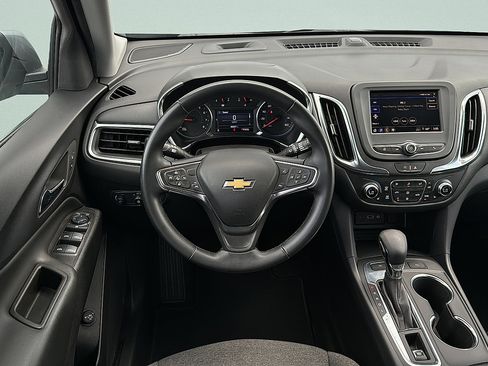 Used 2024 Chevrolet Equinox LT AWD/4WD image 10