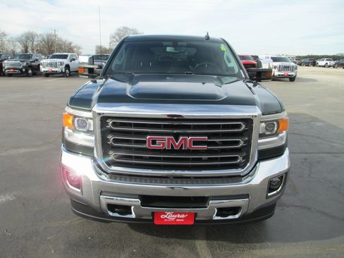 Used 2015 GMC Sierra 2500 SLT w/ Suspension Package, Off-Road image 10