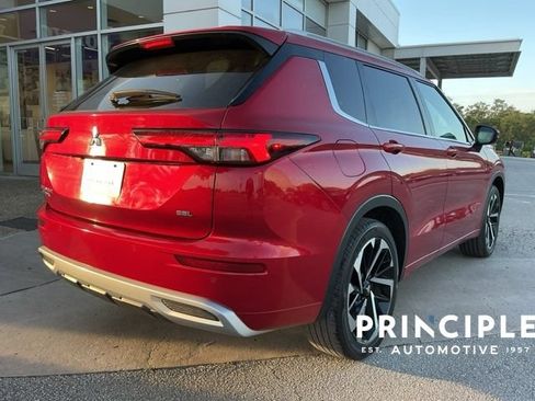 Used 2023 Mitsubishi Outlander SEL FWD image 8