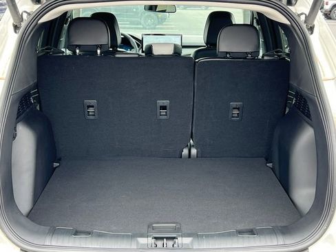 New 2024 Ford Escape SE w/ PHEV Premium Package image 33