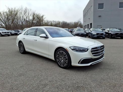 Used 2022 Mercedes-Benz S 500 4MATIC image 1