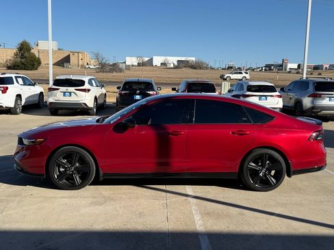 Used 2024 Honda Accord Sport image 2