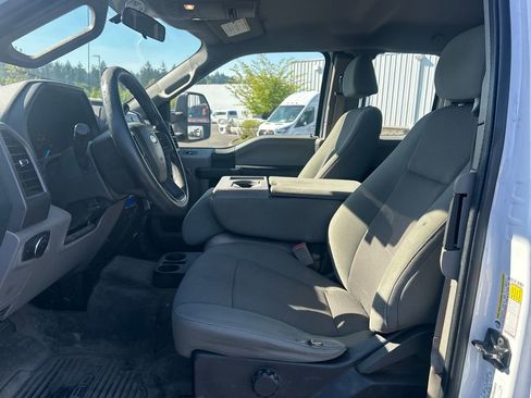 Used 2017 Ford F250 XL w/ Power Equipment Group AWD/4WD image 5