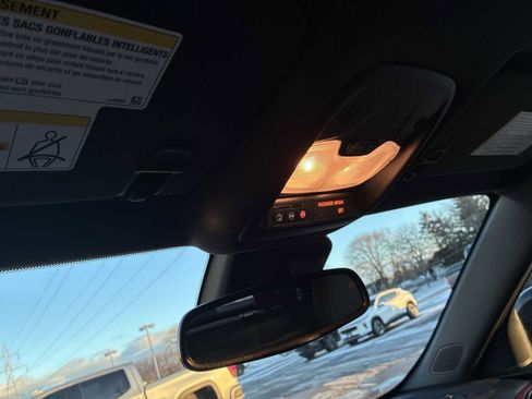 Used 2024 Chevrolet TrailBlazer RS w/ Convenience Package image 34