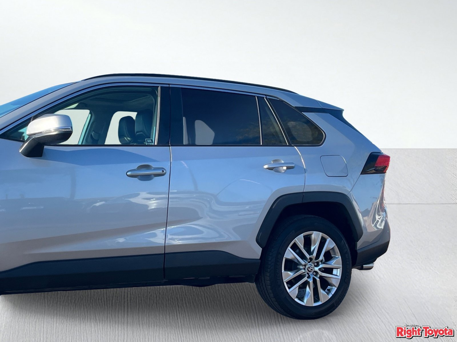 Certified 2025 Toyota RAV4 XLE Premium AWD/4WD image 10