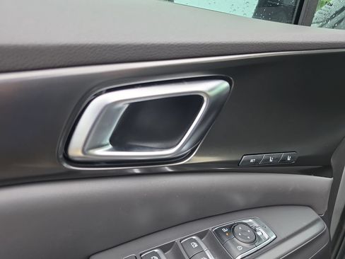 New 2026 Kia Carnival SX w/ SX Dark Edition Package FWD image 20