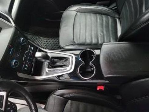 Used 2017 Ford Edge SEL w/ Equipment Group 201A AWD/4WD image 38