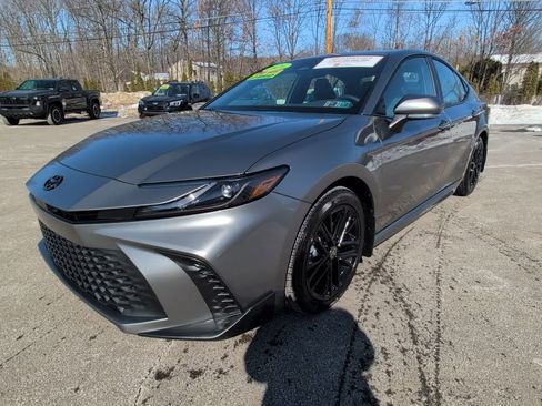 Certified 2026 Toyota Camry SE w/ Convenience Package image 2