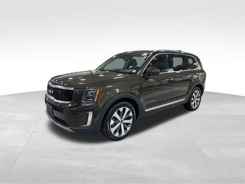Certified 2022 Kia Telluride S image 4