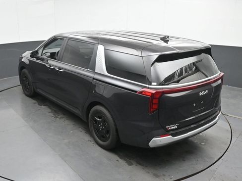 Used 2026 Kia Carnival FWD image 40