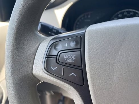 Used 2014 Toyota Sienna LE FWD image 20