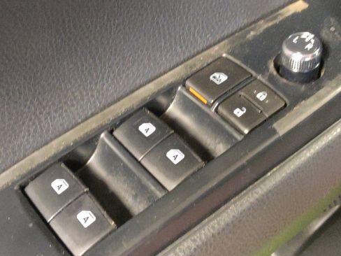 Used 2018 Toyota Camry XSE FWD image 27