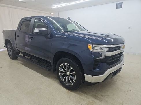 Used 2022 Chevrolet Silverado 1500 LT AWD/4WD image 27