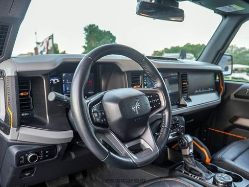 Used 2023 Ford Bronco Badlands w/ Sasquatch Package AWD/4WD image 18