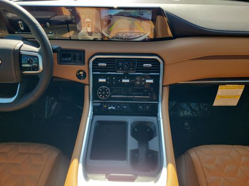 New 2026 Nissan Armada Platinum Reserve image 17