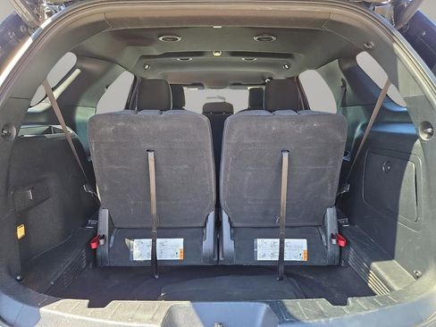 Used 2019 Ford Explorer XLT w/ Equipment Group 201A AWD/4WD image 26