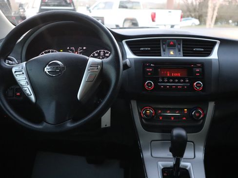 Used 2015 Nissan Sentra S image 12
