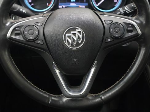 Used 2018 Buick Envision Essence w/ LPO, Cargo Package FWD image 17