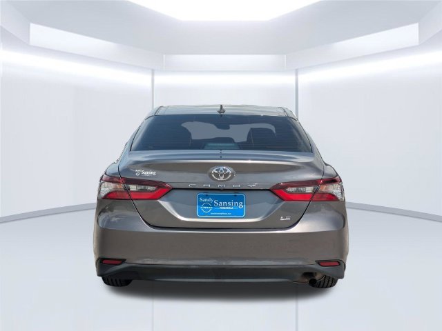 Used 2023 Toyota Camry LE FWD image 5