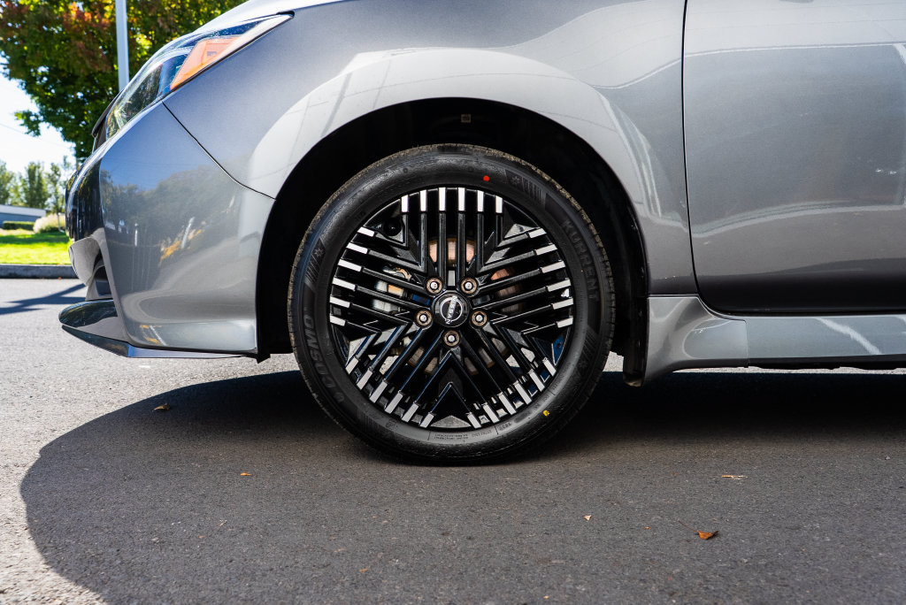 Used 2025 Nissan Leaf SV Plus FWD image 7
