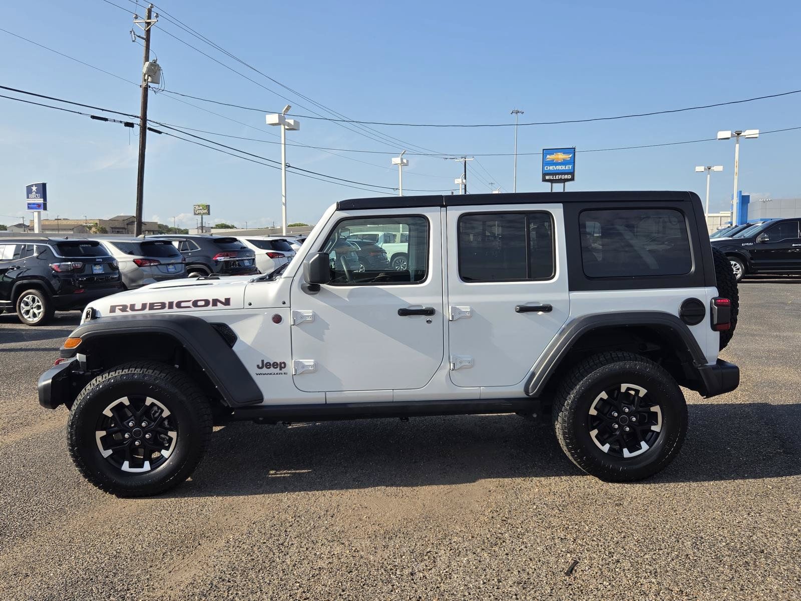 Used 2025 Jeep Wrangler Unlimited Rubicon AWD/4WD image 2