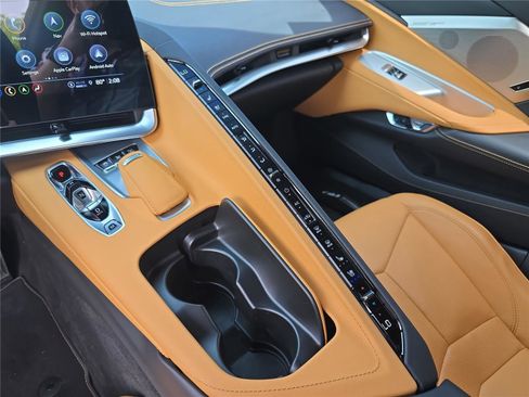 Used 2022 Chevrolet Corvette Stingray Preferred Cpe w/ Z51 Performance Package RWD image 22