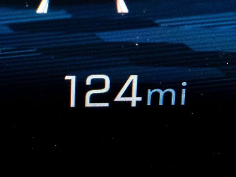 New 2025 Chevrolet Traverse Z71 w/ Enhanced Driving Package image 36