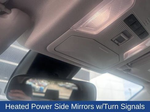 Used 2022 Toyota RAV4 XLE AWD/4WD image 14