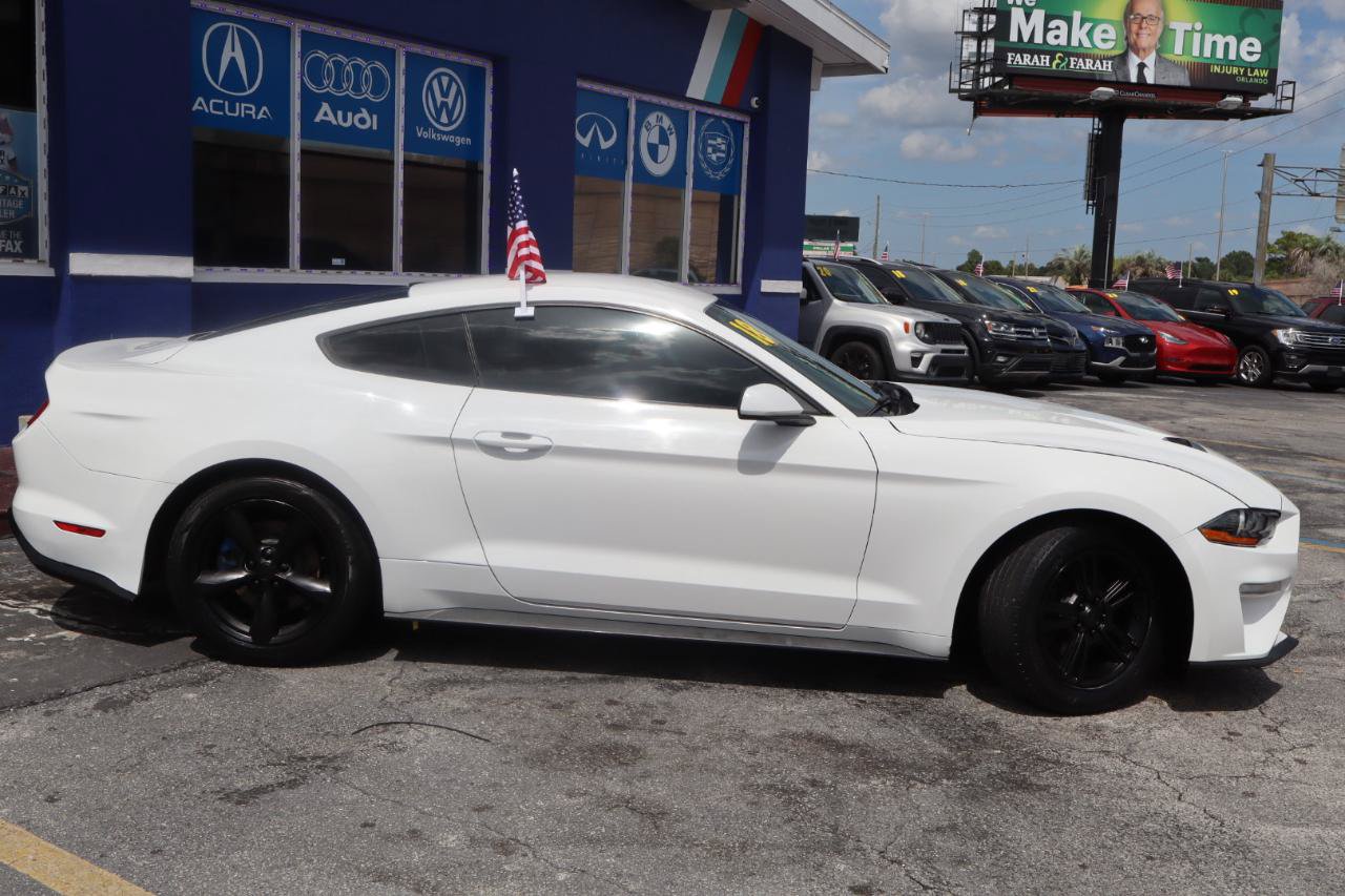 Used 2018 Ford Mustang Coupe RWD image 5