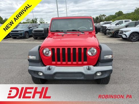 Used 2019 Jeep Wrangler Unlimited Sport S AWD/4WD image 3